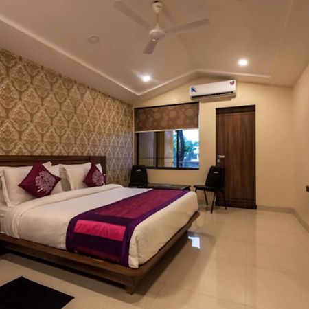 Sunshine Resort Lonavala Esterno foto