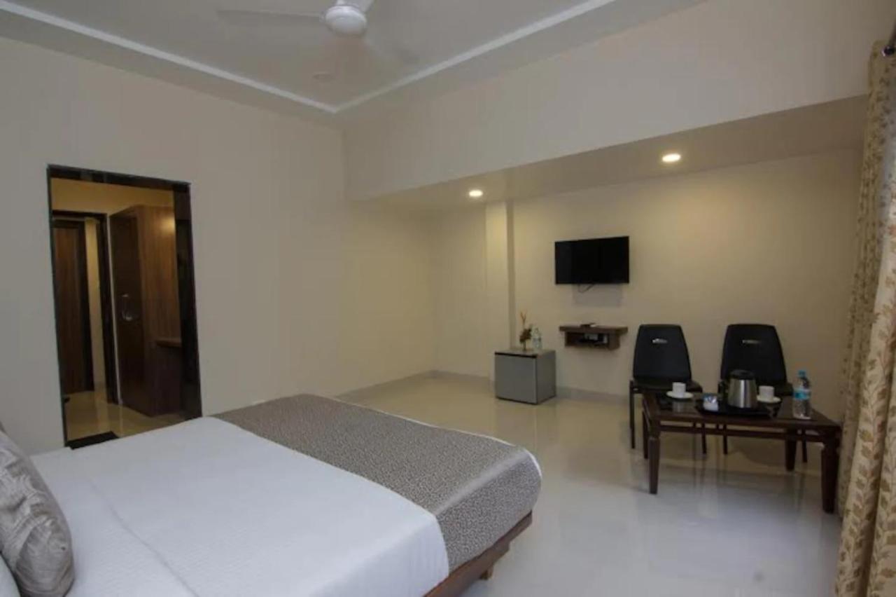 Sunshine Resort Lonavala Esterno foto
