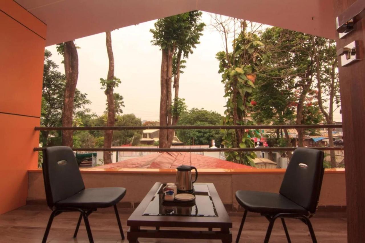 Sunshine Resort Lonavala Esterno foto