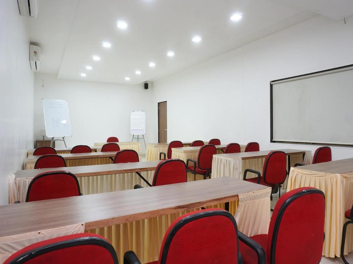 Sunshine Resort Lonavala Esterno foto