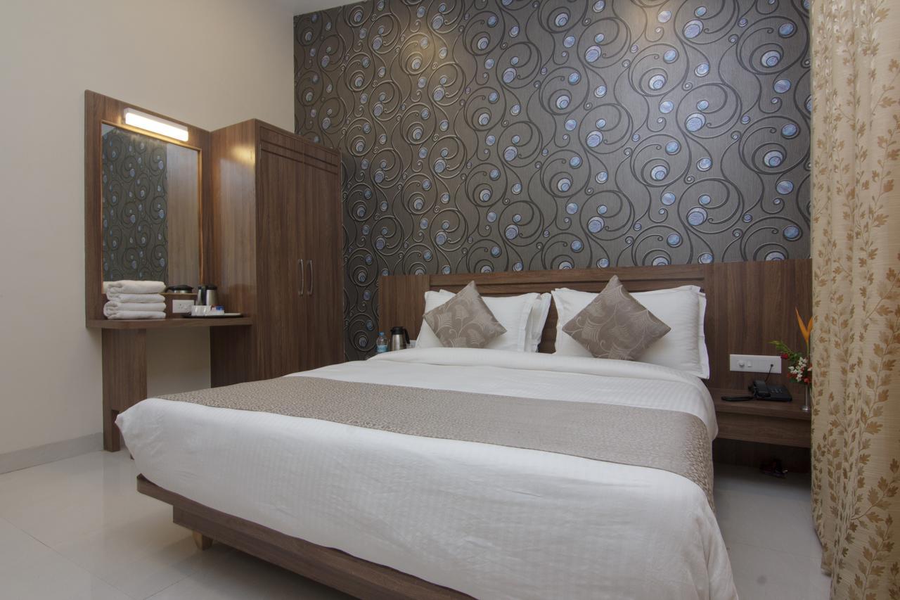 Sunshine Resort Lonavala Esterno foto